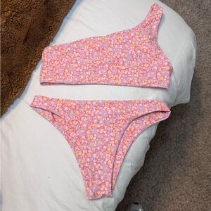 Skatie Bikini Size Large NEVER WORN!